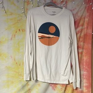 Men’s good fellow long sleeve tee. Comfy and only worn twice.
